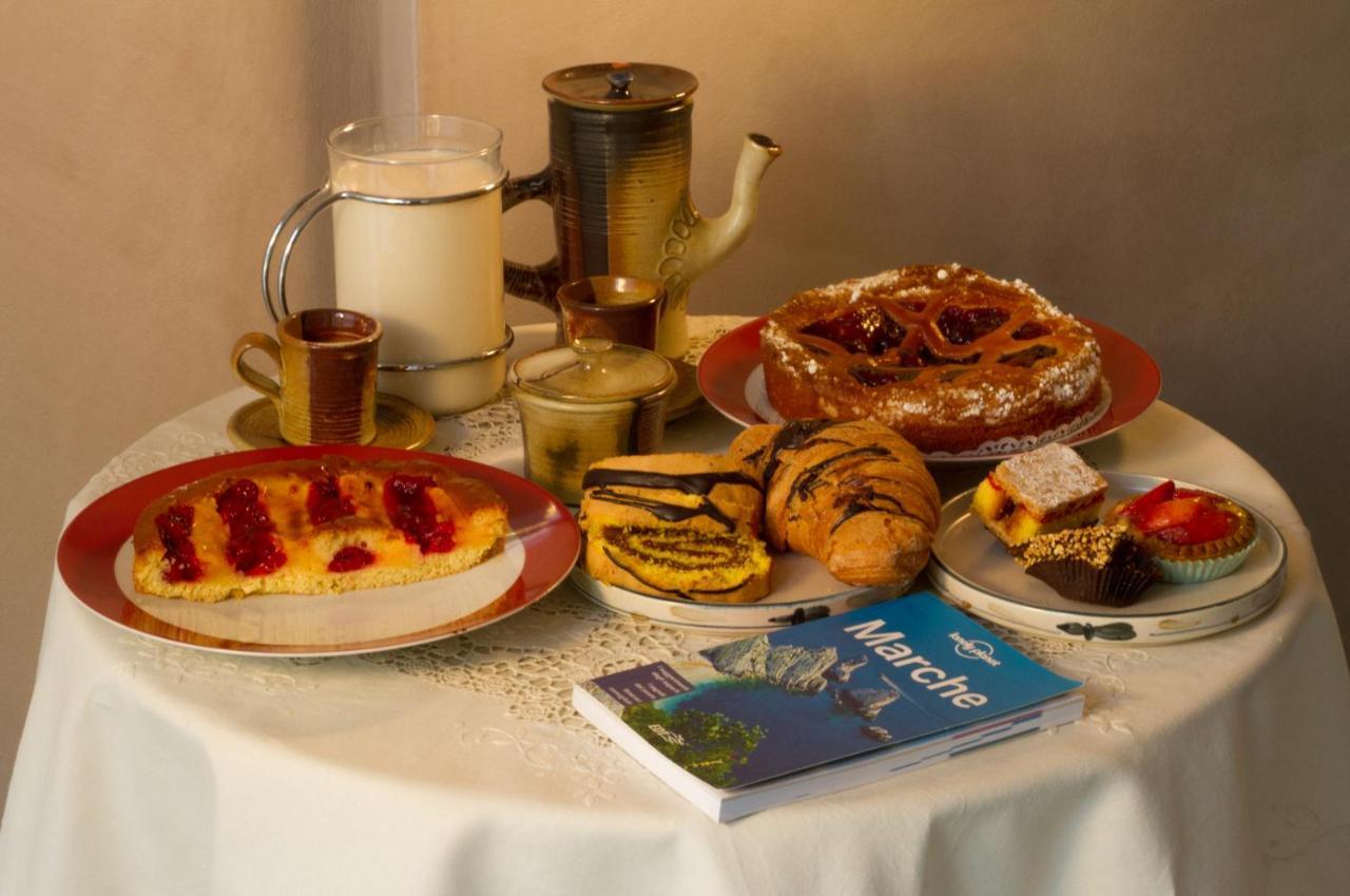 La Casa Di Tara B&B Armonia E Natura เรกานาติ ภายนอก รูปภาพ
