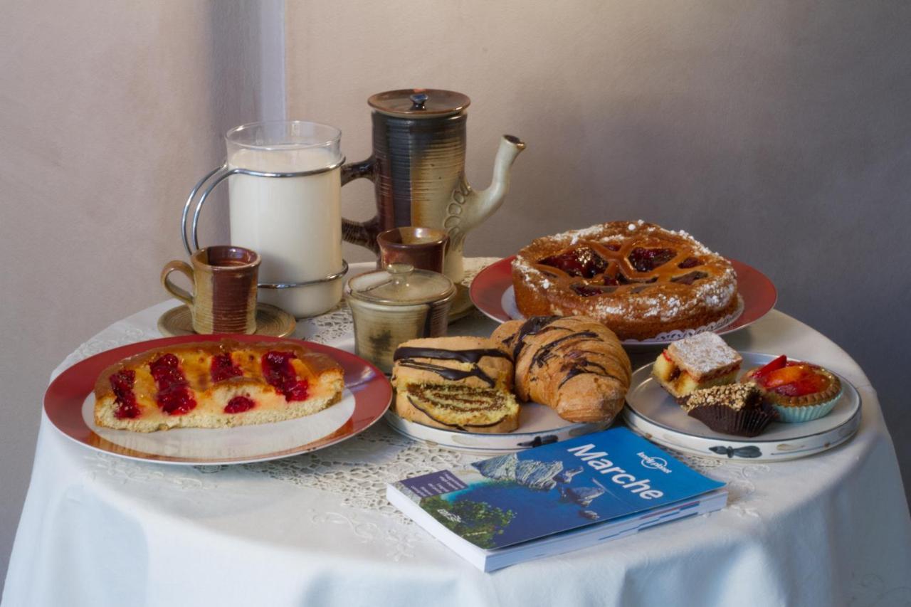La Casa Di Tara B&B Armonia E Natura เรกานาติ ภายนอก รูปภาพ